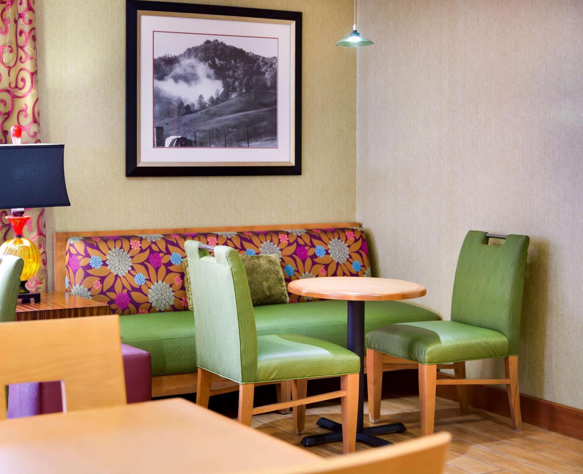 Hampton Inn Harrisonburg - University Экстерьер фото